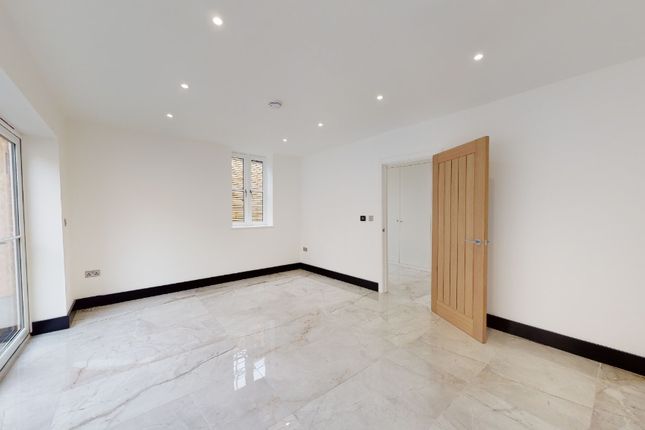 45, Highcroft Villas, Brighton photo 4