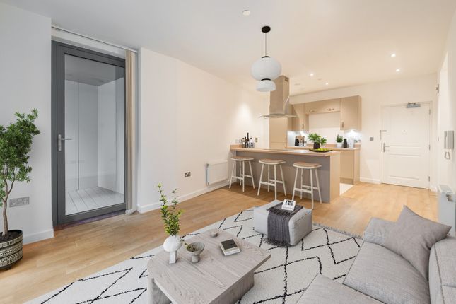 13 Malthouse Road, London photo 4