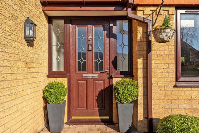 7, Regal Drive, Kettering photo 2