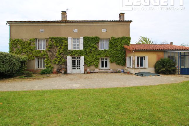 Thumbnail Villa for sale in Villiers-Couture, Charente-Maritime, Nouvelle-Aquitaine