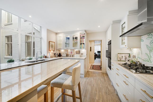 Flat for sale in Rivermead Court, Ranelagh Gardens, Fulham, London