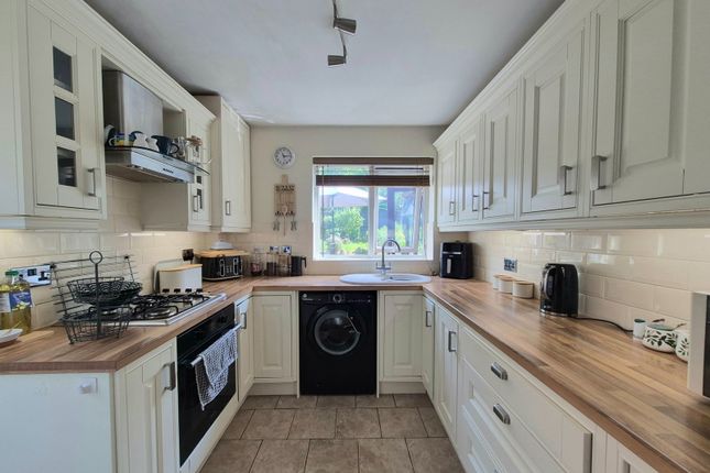 183, Kestrel Park, Skelmersdale photo 3