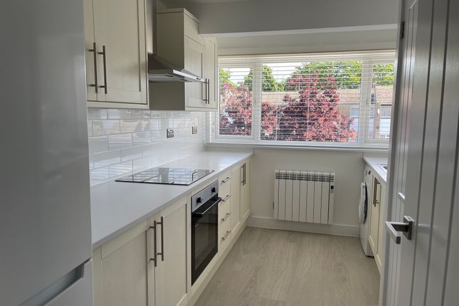 Rickman Close , Woodley  photo 3