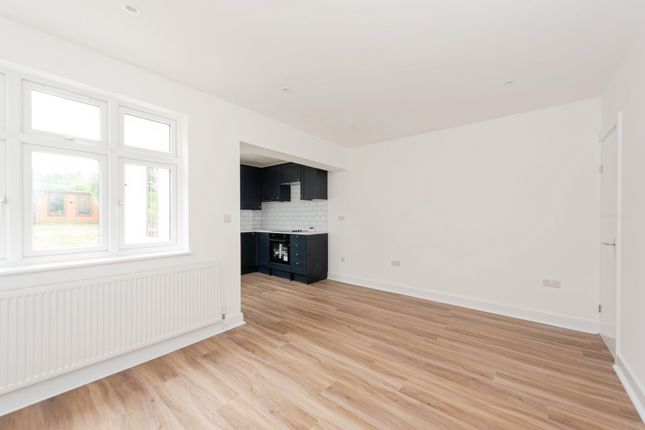 48, Brinkley Road, Worcester Park photo 4