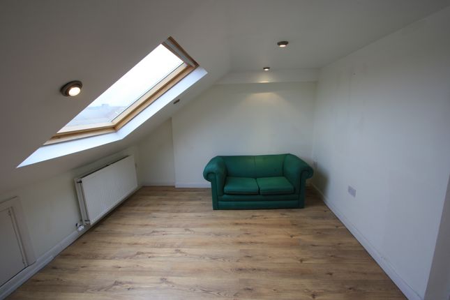 Thumbnail Studio to rent in Lymington Close, London