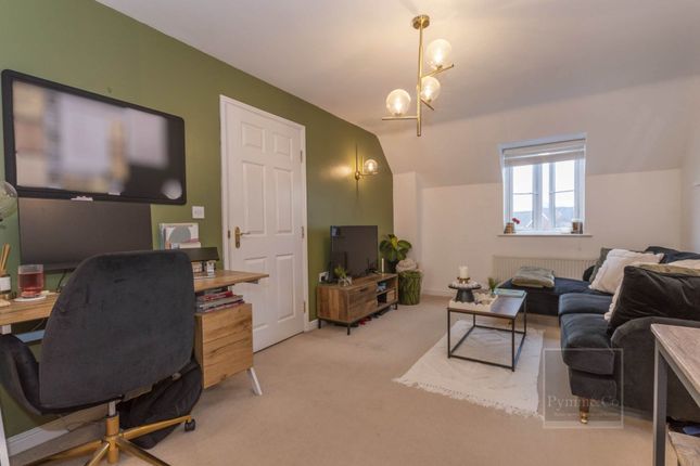47, Lancaster Avenue, Thetford photo 2