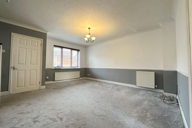 12, Munday Court, Bracknell photo 2