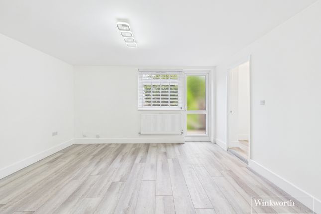 5, Duffield Close, Harrow photo 3