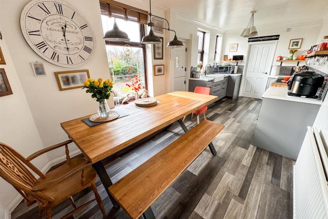 4, Oakley Road, Corby photo 3