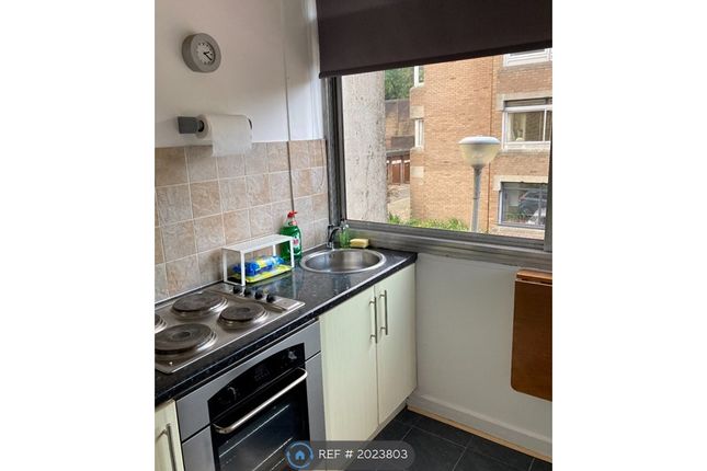 Studio to rent in Airlie Court, Glasgow