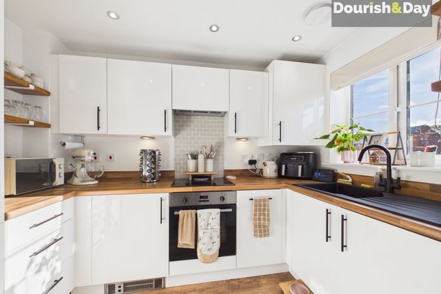 9 Norham Parade, Stafford photo 3