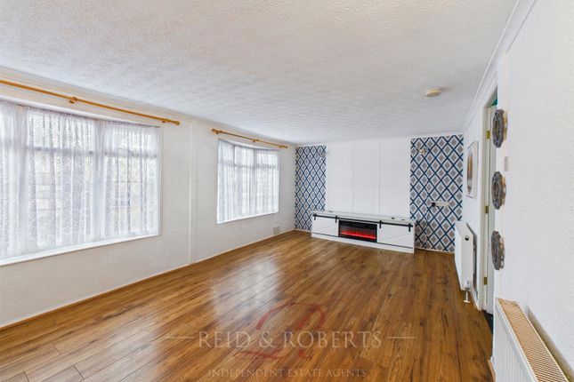 127 Willow Park, Gladstone Way, Deeside photo 3