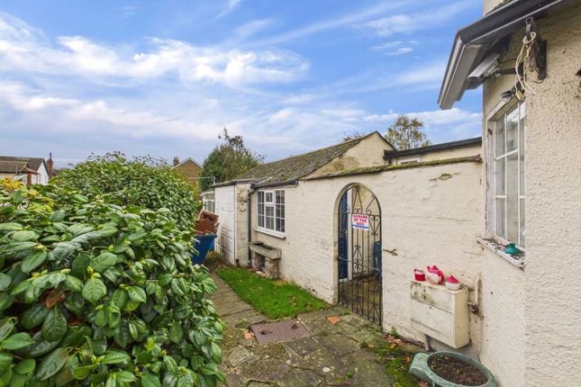 74, Old Charlton Road, Shepperton photo 3