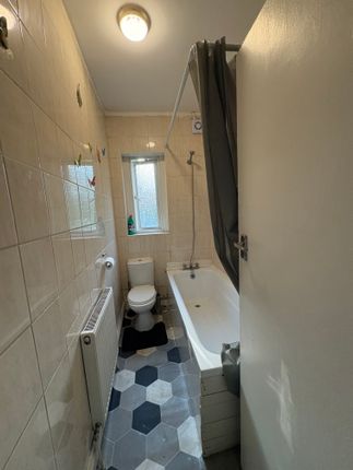 15, Pleasant St, Bradford photo 4
