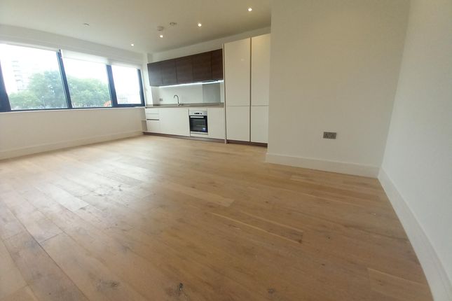 Thumbnail Flat to rent in Romney Place, Maidstone