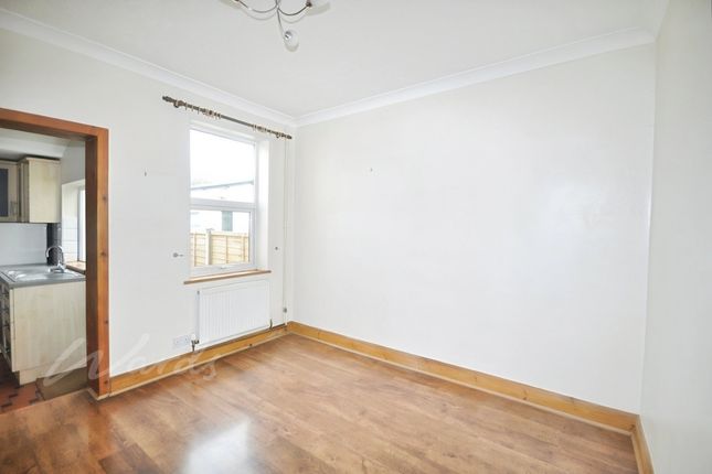 18, Blenheim Road, Dartford photo 4