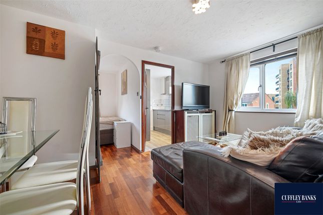 73, Brindley Close, Middlesex photo 3