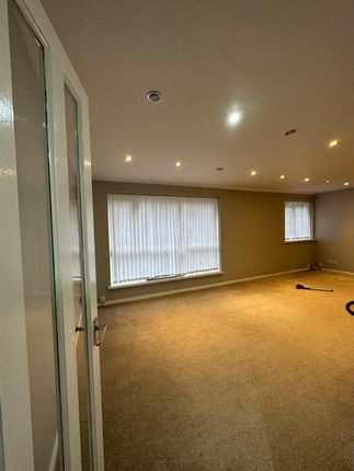 2-bed flat on 24, Oak Hill Drive, Birmingham, £140,000
