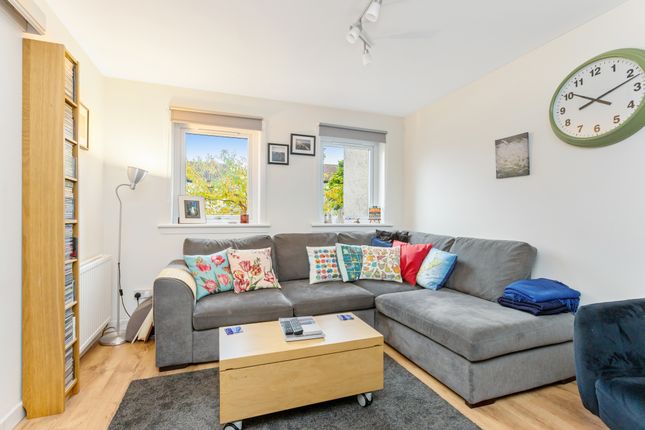 7, Greenlaw Hedge, Colinton Mains, Edinburgh photo 2
