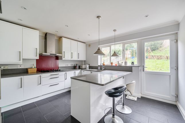 12, Deerswood Close, Caterham photo 2