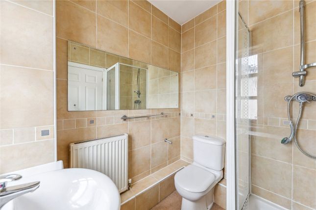 Town house for sale in Henry Tate Mews, London