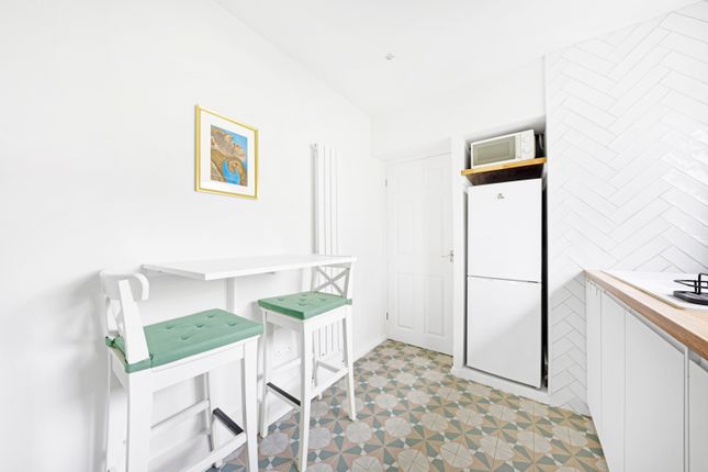 Flat to rent in Catherall Road, Highbury