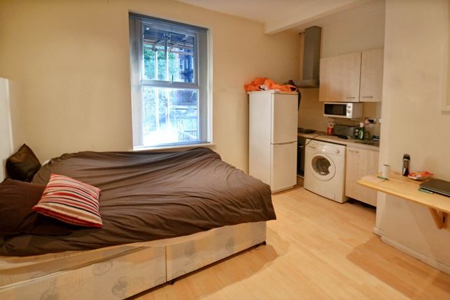 Thumbnail Studio to rent in West End Lane, London
