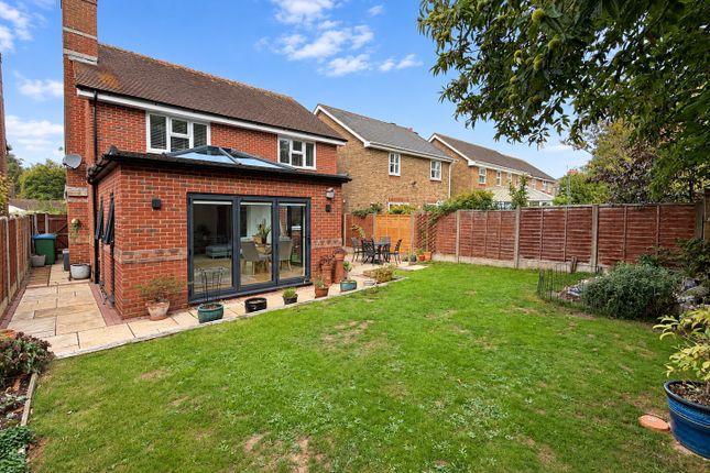 63, Shearwater Avenue, Fareham photo 2