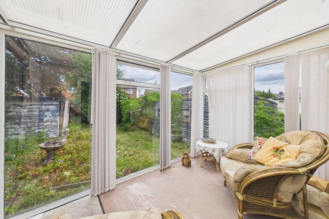 31, Seagrave Road, Sheffield photo 3