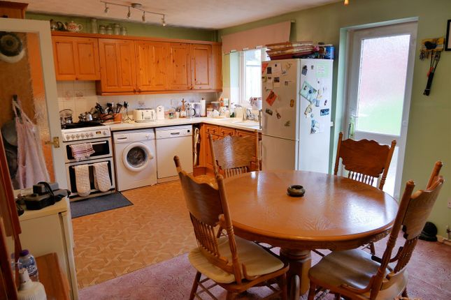 31, Westerham Walk, Calne photo 2