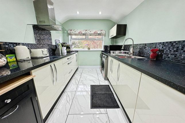 Hatton Hill Road, Liverpool photo 5