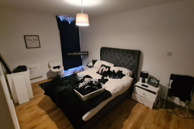 Apartment 502,3, Anchor Street, Ipswich photo 5