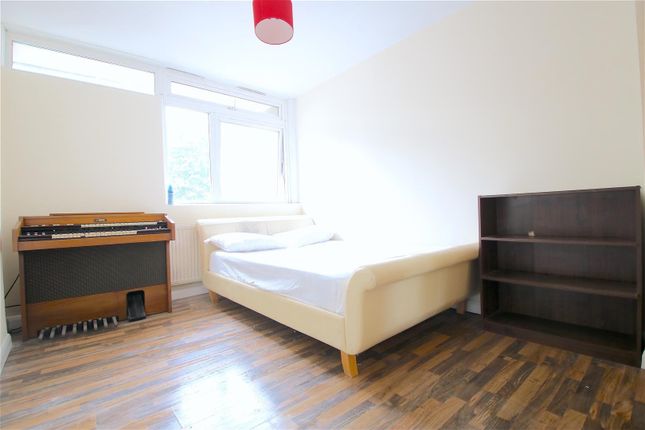Thumbnail Shared accommodation to rent in Crowder Street, London
