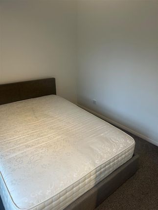 22, Richard House Drive, London photo 3
