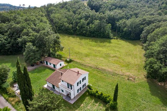 Villa for sale in Via Roma, Riparbella, Pisa, Tuscany, Italy