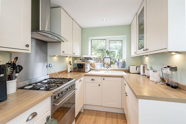 28, Cravells Road, Harpenden photo 2