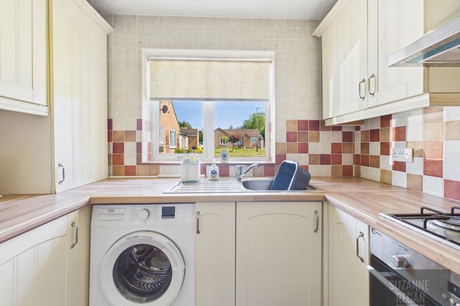 23 Prince William Close, Coventry photo 2