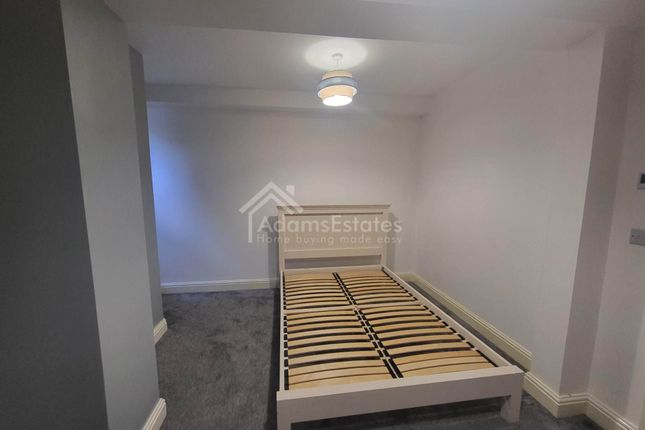 11a, Oxford Rd, Dewsbury photo 5