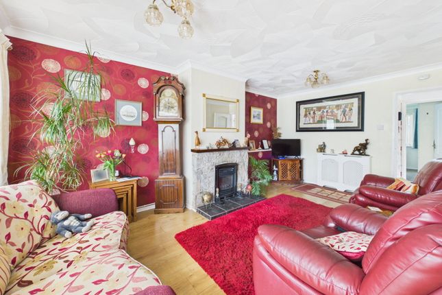 42, Lancaster Drive, Lydney photo 3