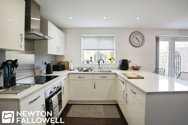 41 Black Hereford Way, Retford photo 4