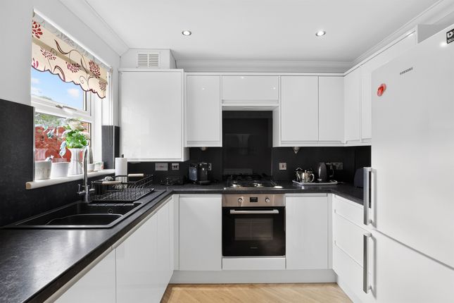 12, Cromptons Grove, Paisley photo 4