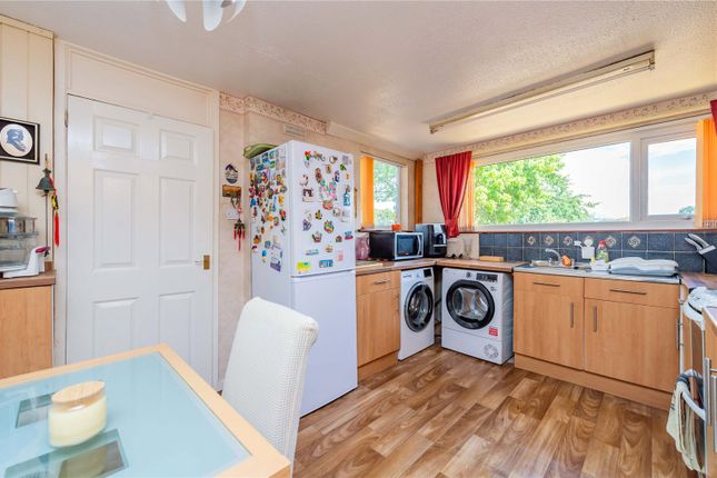 70, Wildwood, Telford photo 2