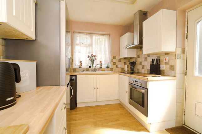 40, Stonebridge Grove, Leeds photo 3