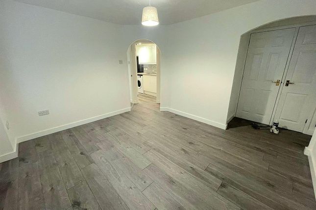 17, Edison Drive, Northampton photo 2