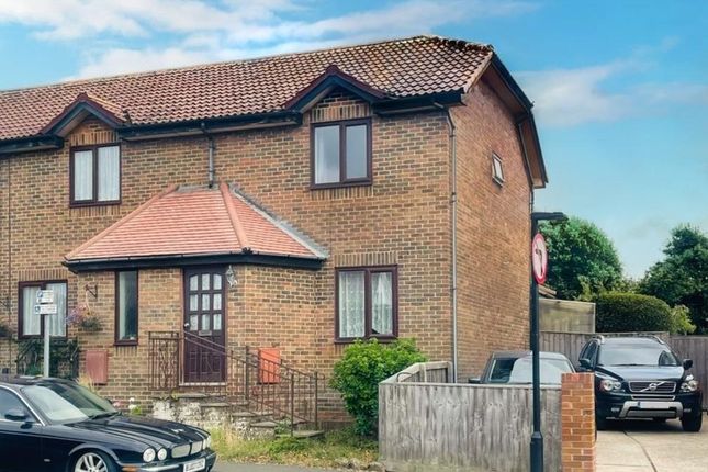 2-bed house on 6 Locksley Mews, Tennyson Close, Yarmouth, £265,000
