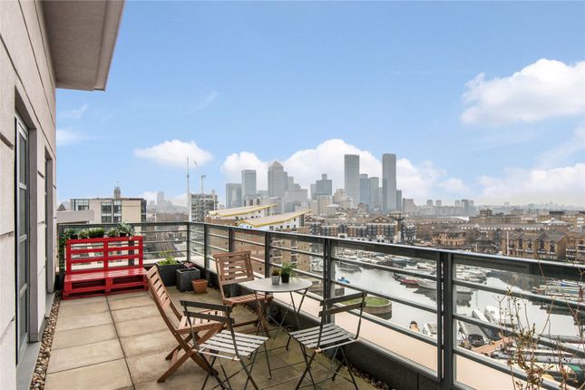 Flat for sale in Limehouse Basin, 594 Commercial Road