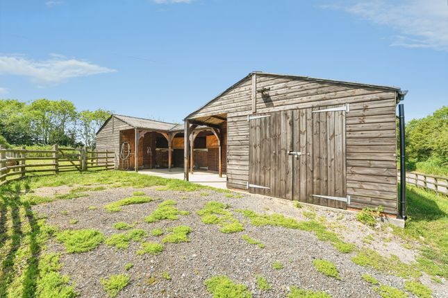 Faraway Cottage, 2, The Green, Gloucestershire photo 3