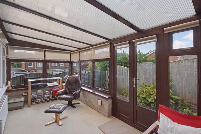 17 Mardale Close, Chesterfield photo 3