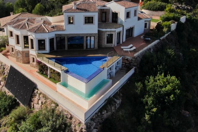 Villa for sale in Ador, Province Of Valencia, Spain
