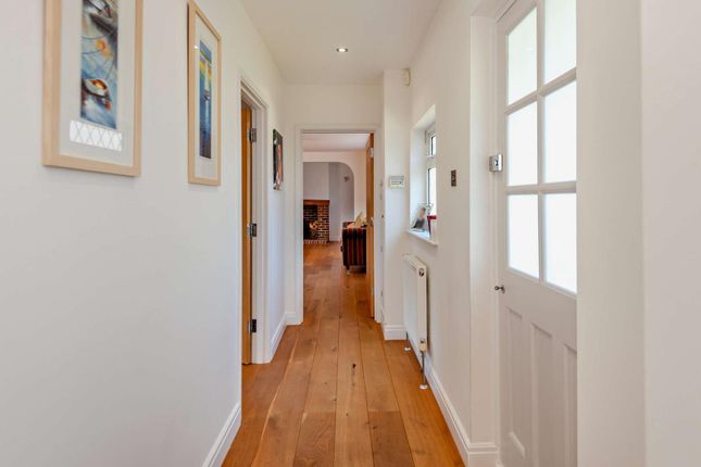 8638836-Interior05-800.Jpg
